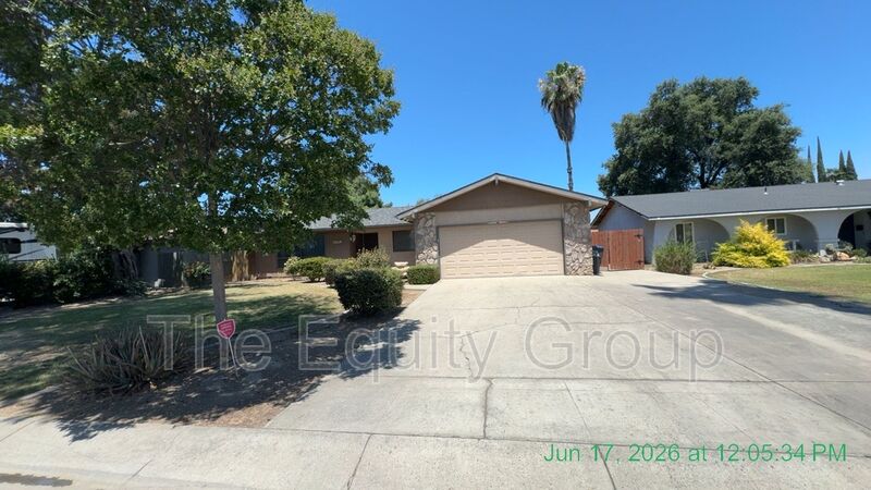 Visalia House: 3504 W Cutler Ave