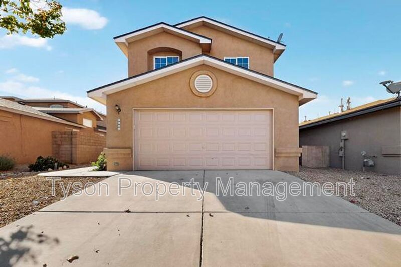 Albuquerque House: 6605 Ventana Hills NW