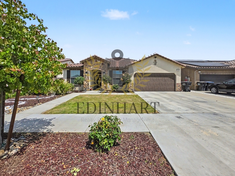 Visalia House: 1138 South Simon Street