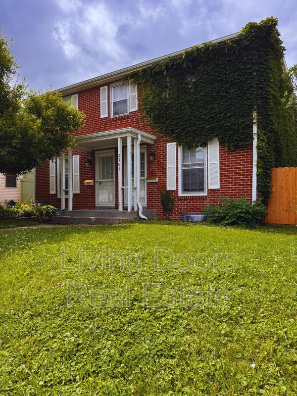 Lincoln Condo: 2303 South St.