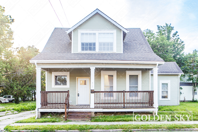 Muncie House: 312 South Gharkey Street