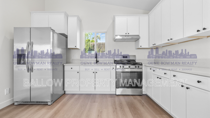 San Diego House: 2413 Fleetwood St.