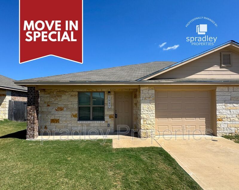 Belton Townhome: 1537 Chance Ct