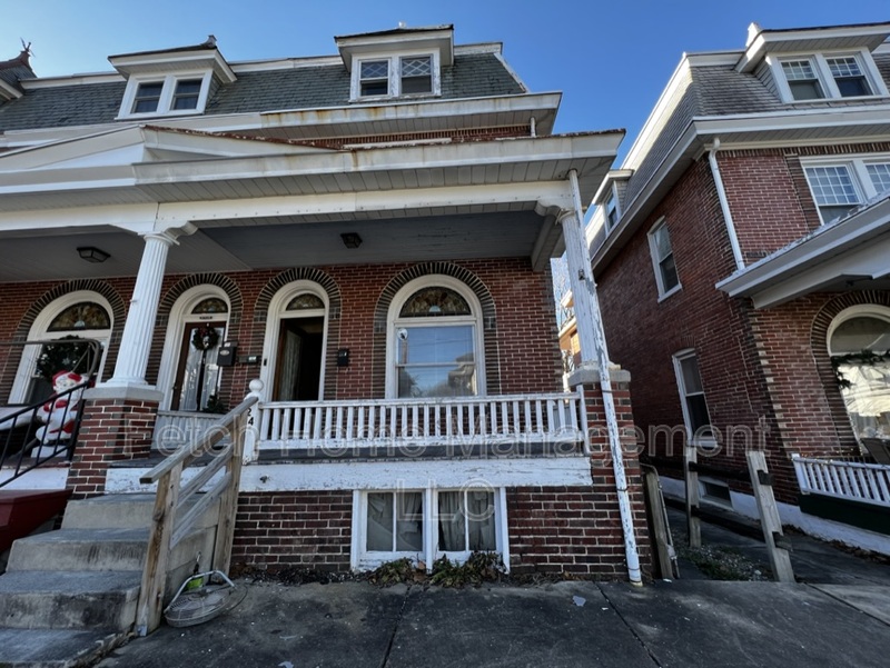 Ephrata Condo: 224 West Franklin Street - 1