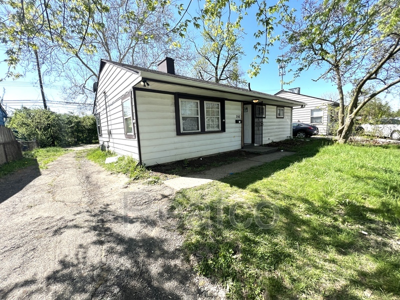 Request a Viewing for 2143 Grasmere Ave Tenant Turner