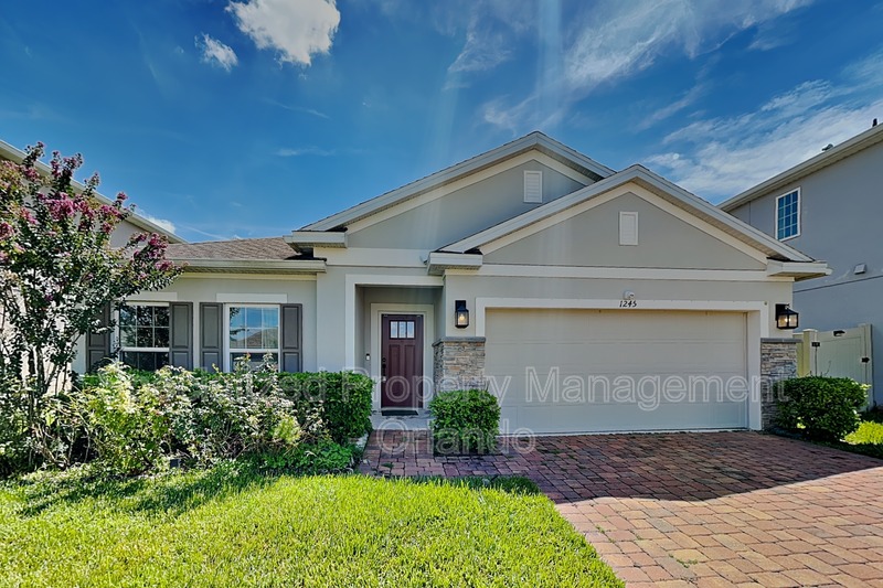 Sanford House: 1245 Celery Oaks Ln