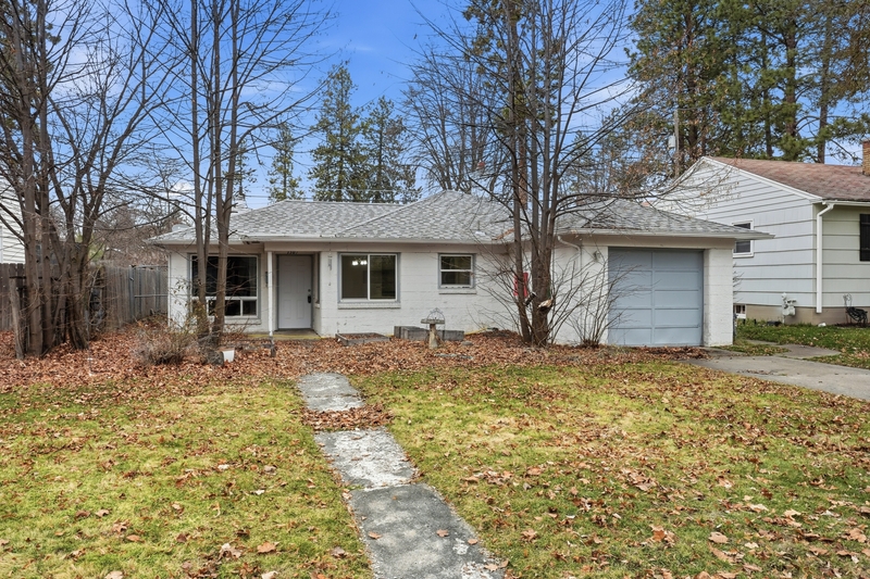 Spokane House: 1307 East Thurston Avenue