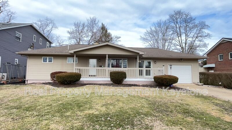 Monaca House: 1038 Ohio Avenue