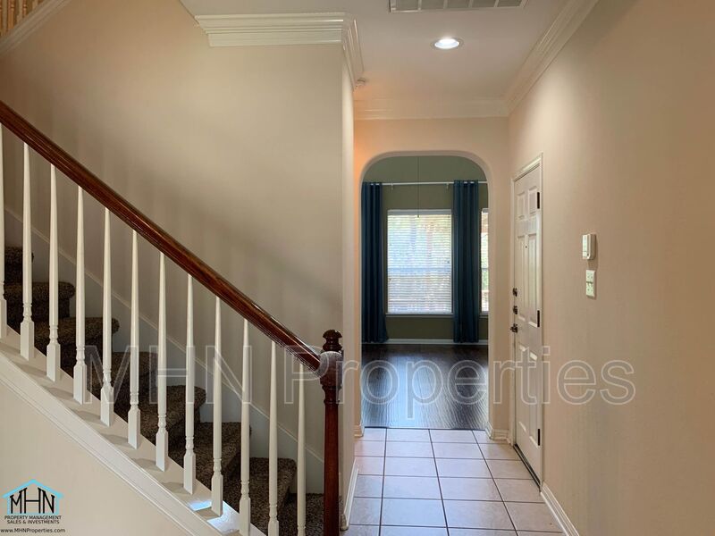 BEAUTIFUL 4 bed/2.5 bath near Stone Oak, just off 281! - Preview 5