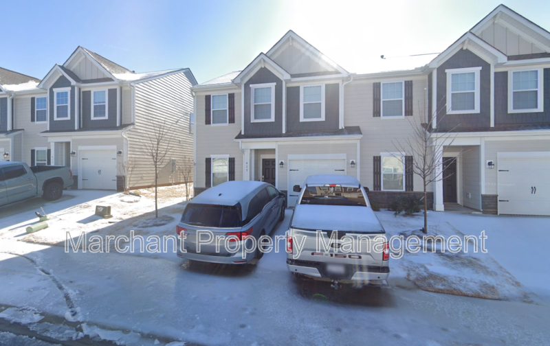 Taylors Townhome: 415 Batten Road
