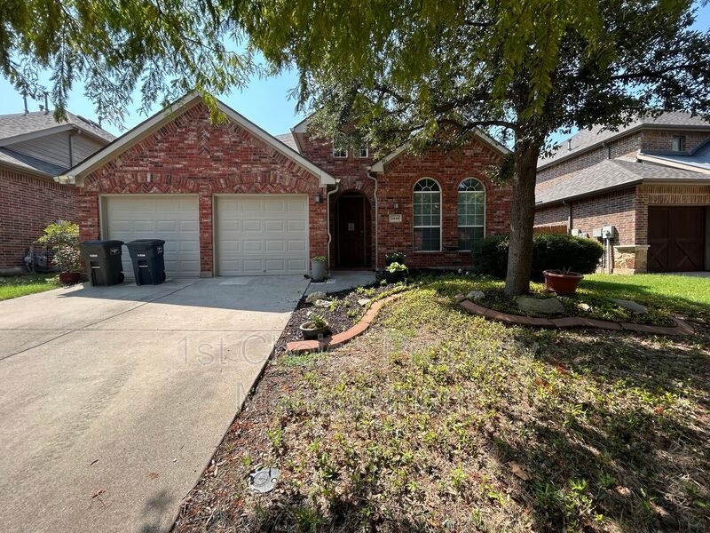 Fort Worth House: 4840 Van Zandt Dr