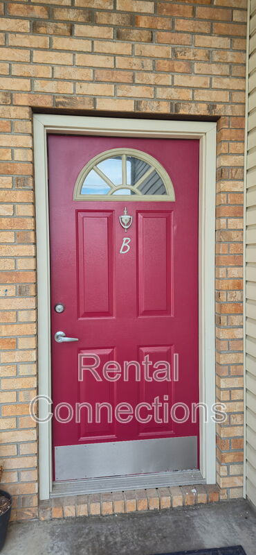 Marion Condo: 1306 Mack Ave B