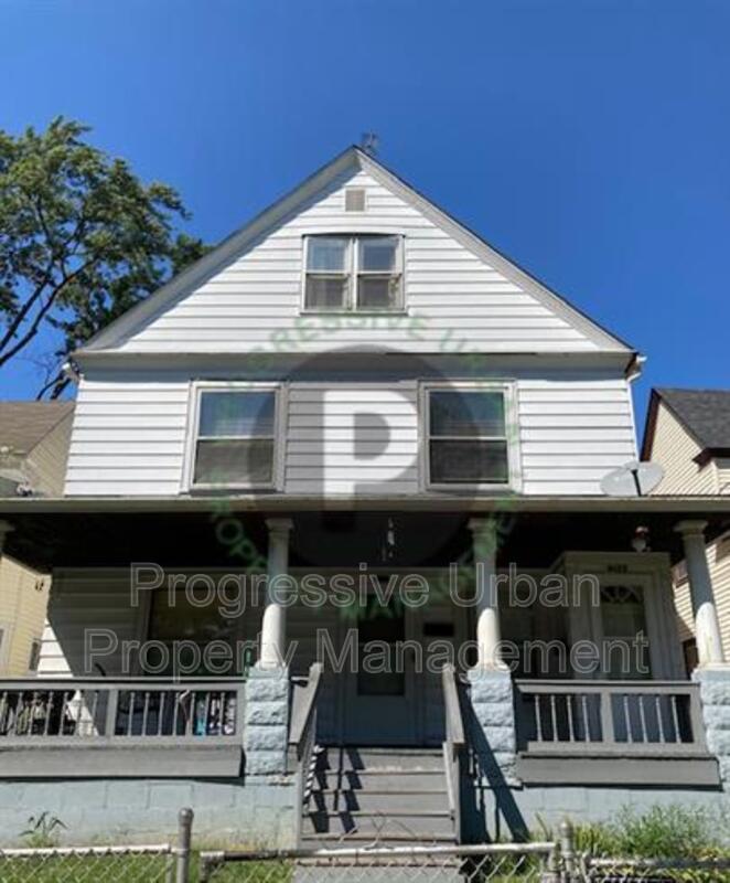 Cleveland Condo: 4012 Woodbridge Avenue - Up