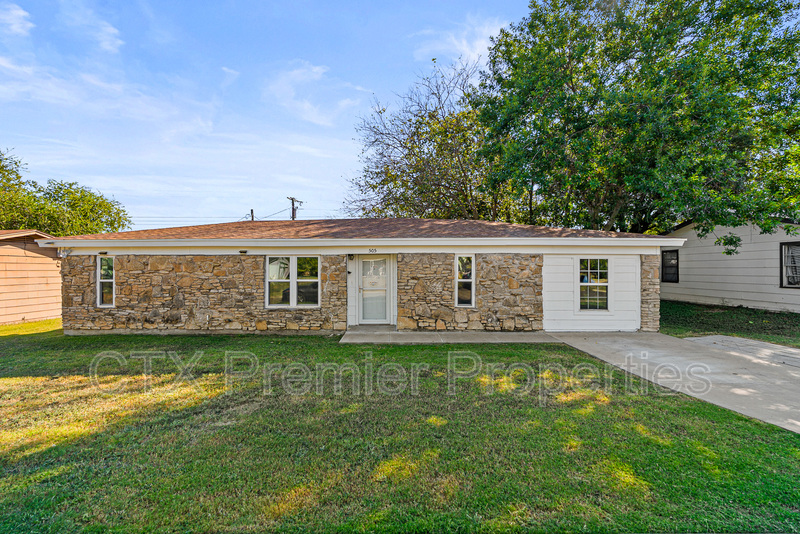 Copperas Cove House: 505 Curry Avenue