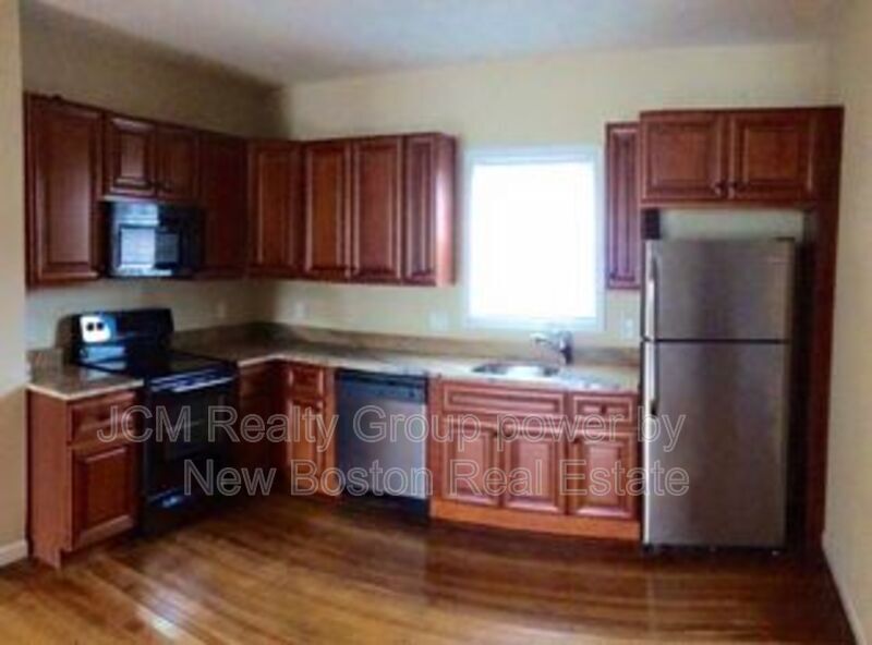 Saugus Condo: 283 Lincoln Avenue