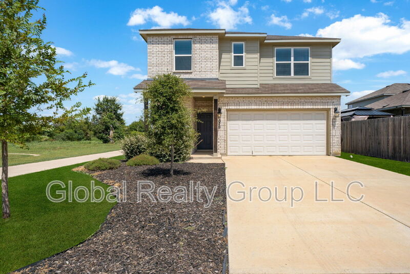 New Braunfels House: 579 Jennifer Way