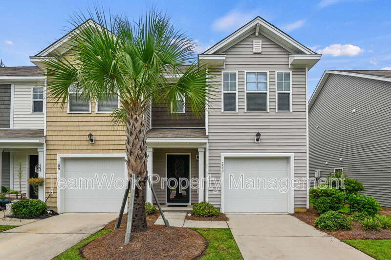 Summerville Townhome: 111 Cozy Nest