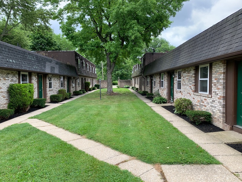 Ashtabula Condo: 5927 Jefferson Ave #15