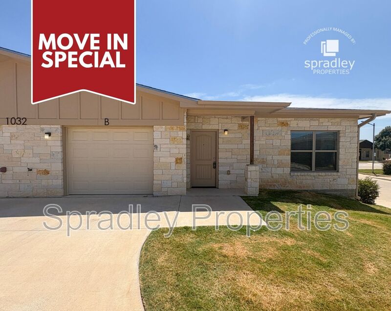 Belton Condo: 1032B Hibiscus Dr