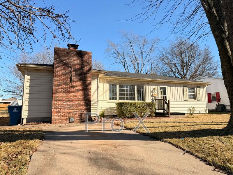 Joplin House: 611 S Monroe