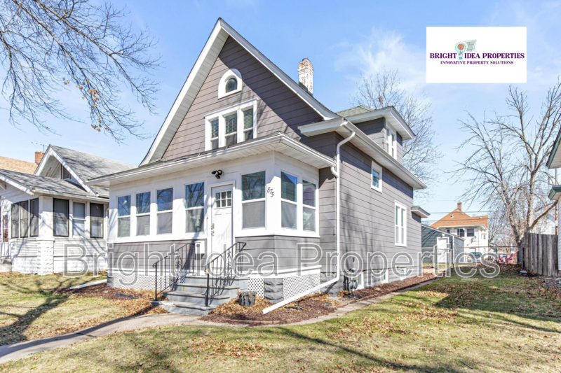 Saint Paul House: 875 Edmund Avenue West