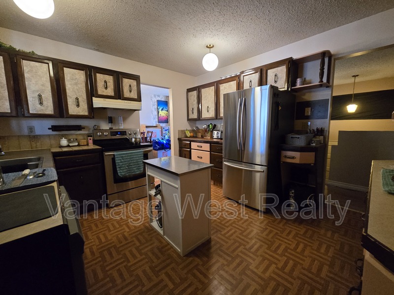 Kelowna House: 1265-A Ortt Road