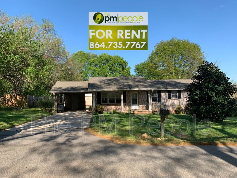 Greenville House: 204 Pennwood Ln