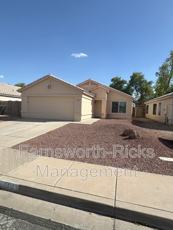 Mesa House: 5013 E Covina St