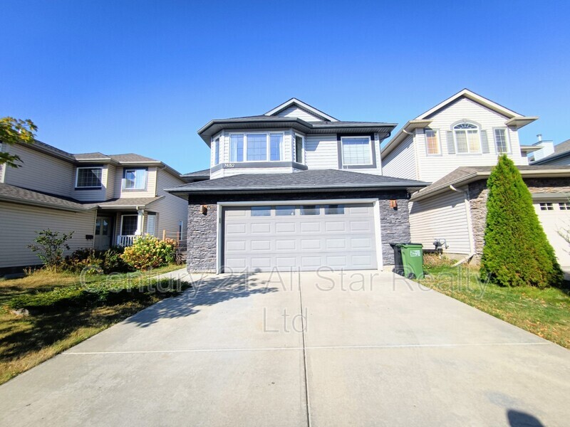 Edmonton House: 7452 Singer Landing NW