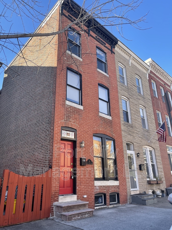 Baltimore Townhome: 14 South Ann Street