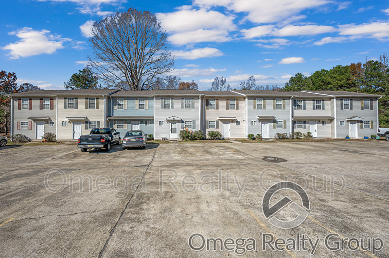 Mc Calla Condo: 484 Grey Hill Rd