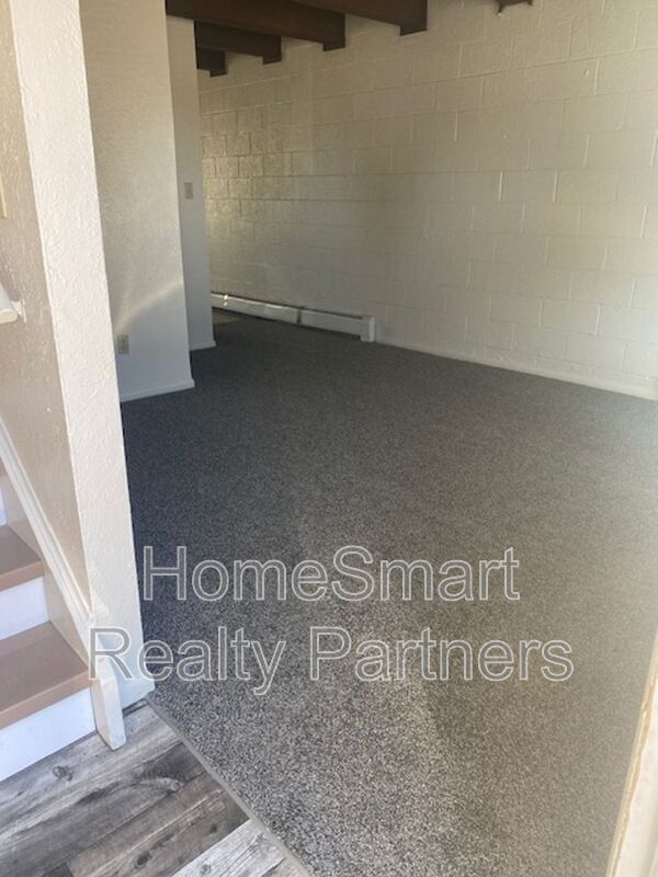 Green River House: 165 F Monroe Ave