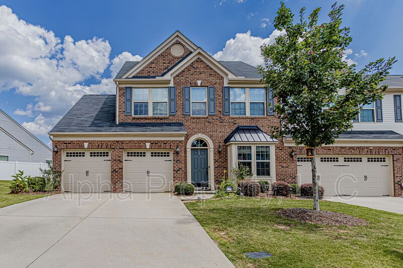 Greer House: 106 Middleby Way