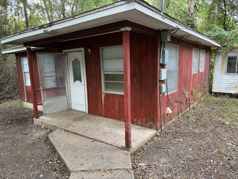 Sherman House: 415 West Rainey Street
