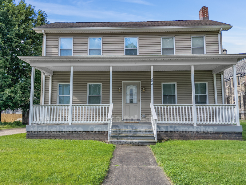 Dawson House: 202 Howell St