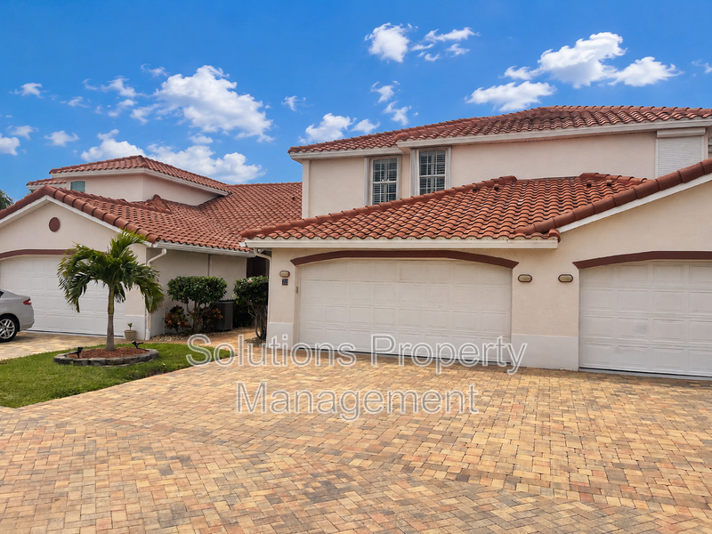 Cocoa Beach Condo: 250 St Lucie Ln