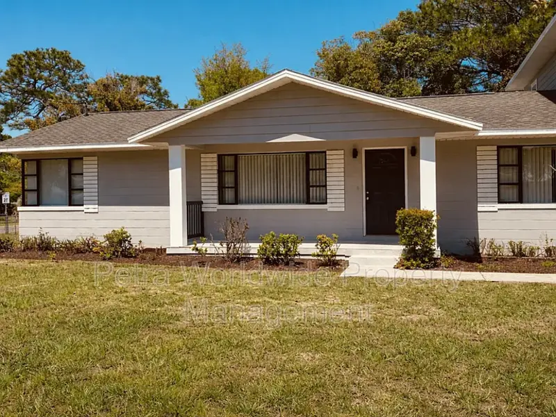 Eustis Condo: 131 West Atwater Avenue - 1