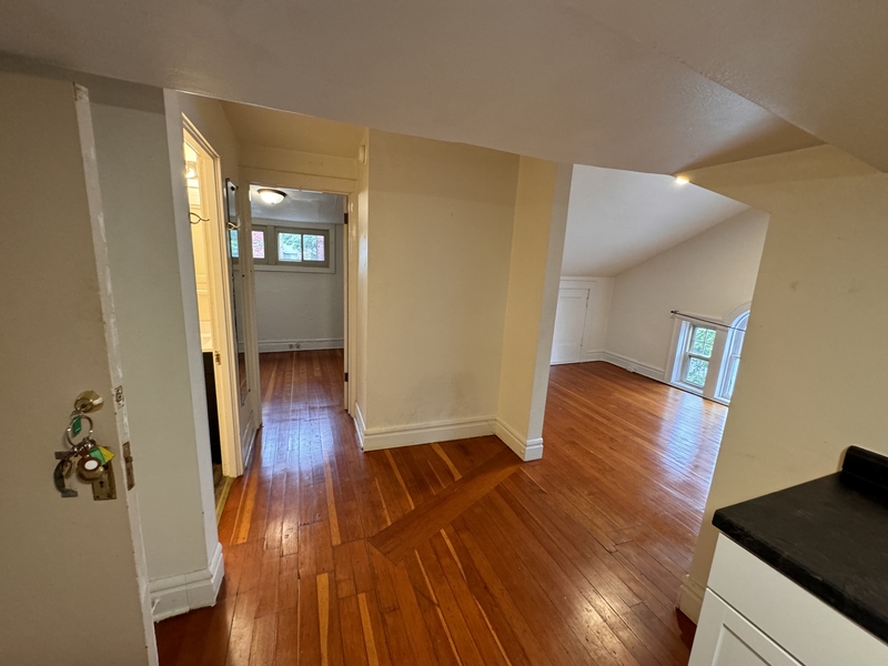 Madison Condo: 29 Langdon Street - 6