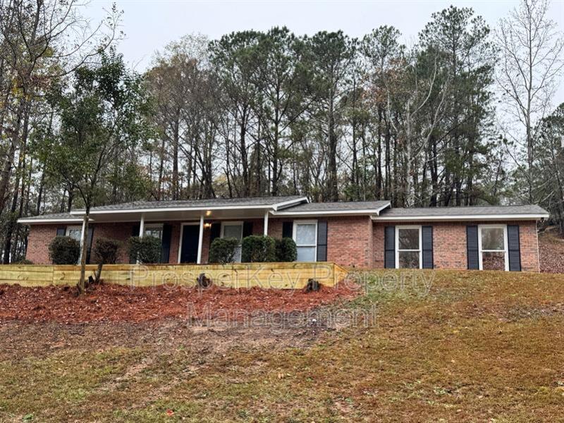 Phenix City House: 1715 Scenic Dr