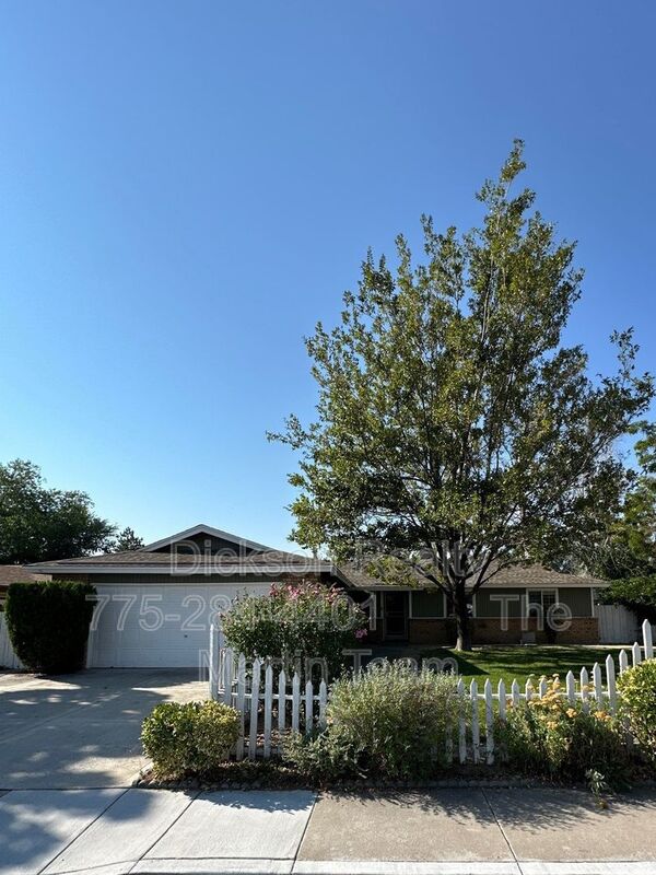 Sparks House: 767 Van Meter Drive