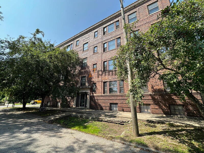 La Porte Condo: 710 Perry St