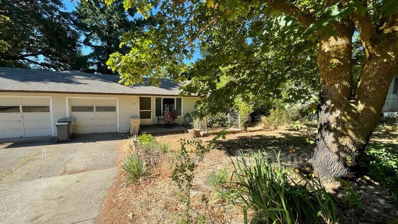 Philomath House: 1018 Pioneer Street