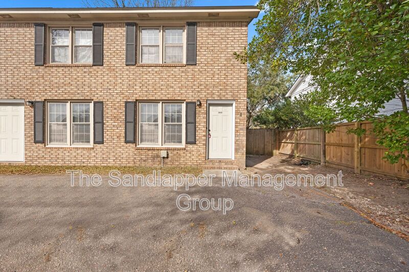 Charleston Townhome: 28 Crosscreek Dr.