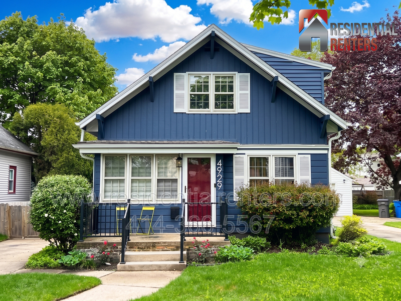 Whitefish Bay House: 4929 N Hollywood Avenue