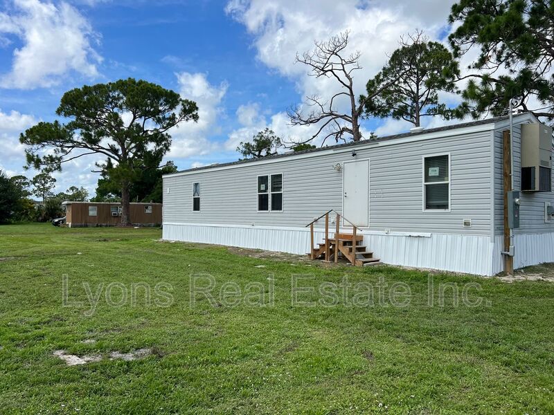 North Fort Myers Condo: 8086 Heck Dr.