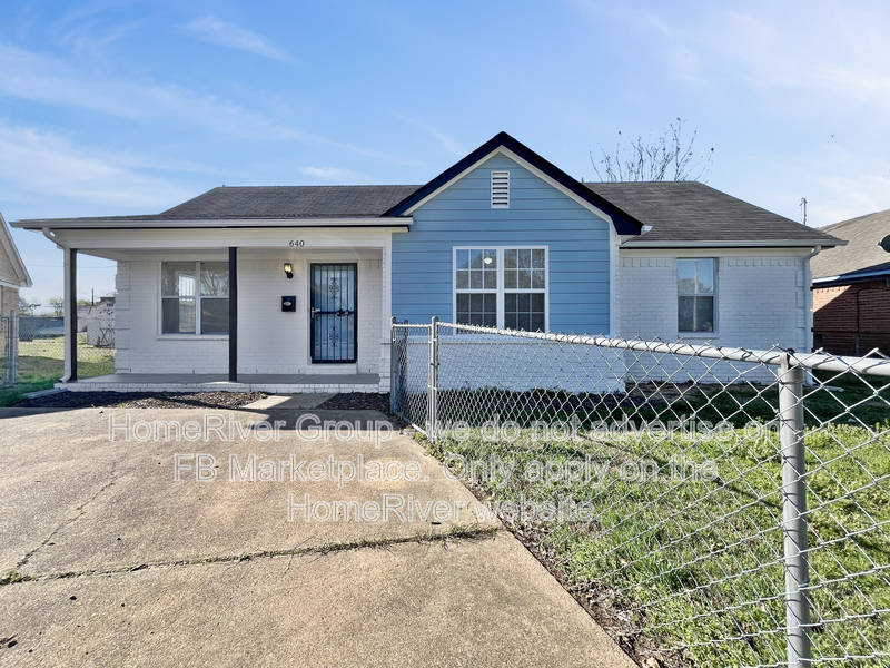 Memphis House: 640 Hastings Cir E