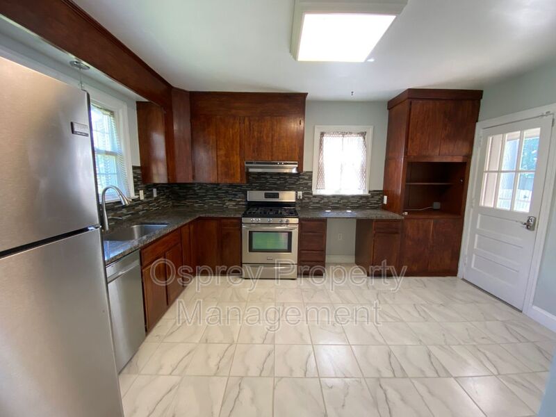 Spacious 4-Bedroom Home with Pool! "ASK ABOUT OUR ZERO-DEPOSIT OPTION" - Photo 2