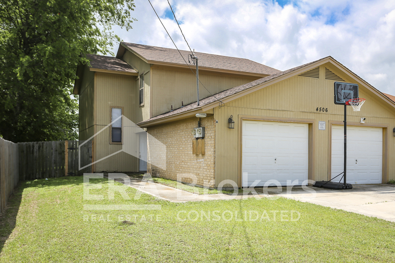 Killeen House: 4506 A Lago Circle
