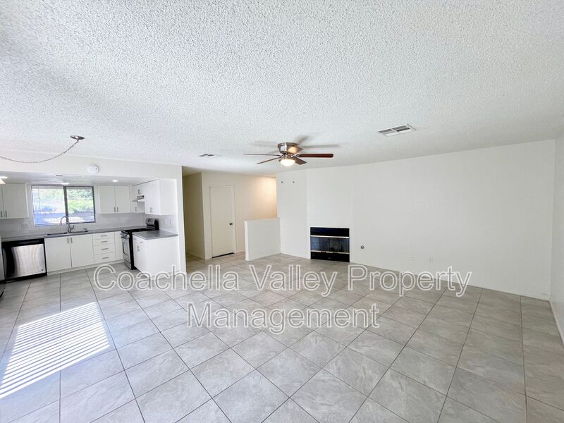 Cathedral City House: 28880 Landau Blvd