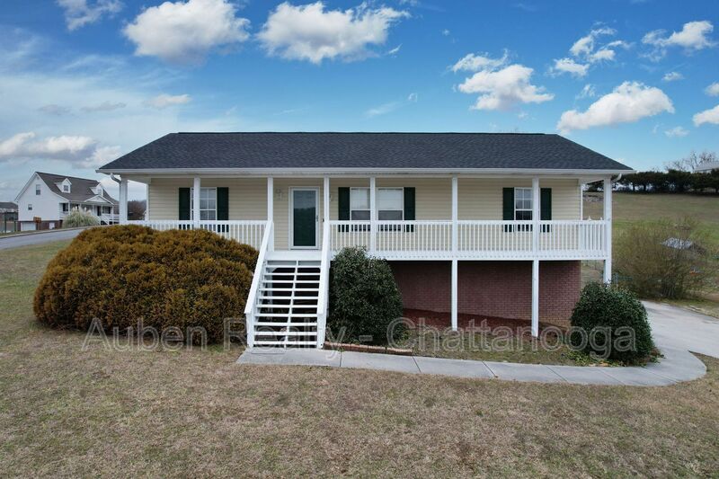 Request a Viewing for 154 Farmingdale Pl SE Cleveland, TN 37323